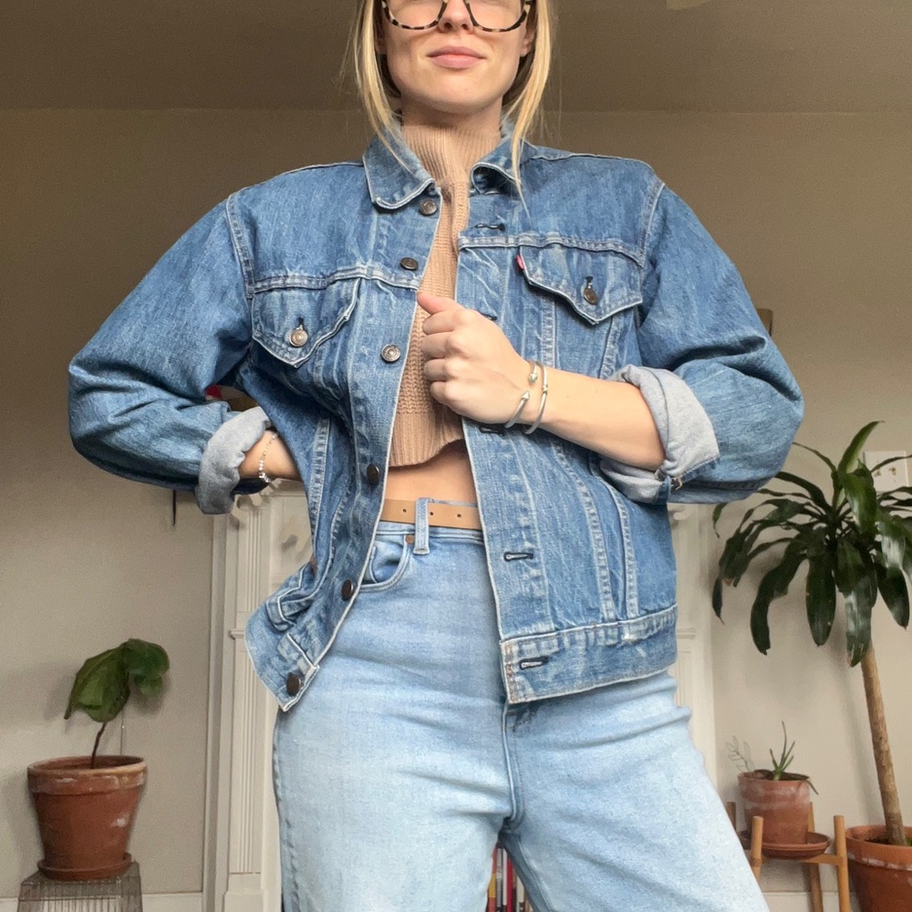 Medium vintage Levi denim jacket